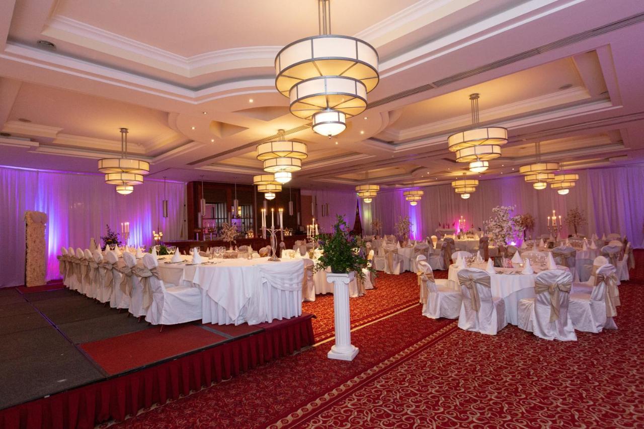 Hamlet Court Hotel Johnstown Bridge Dış mekan fotoğraf