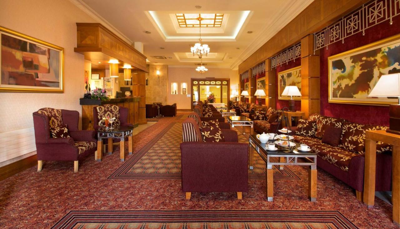 Hamlet Court Hotel Johnstown Bridge Dış mekan fotoğraf